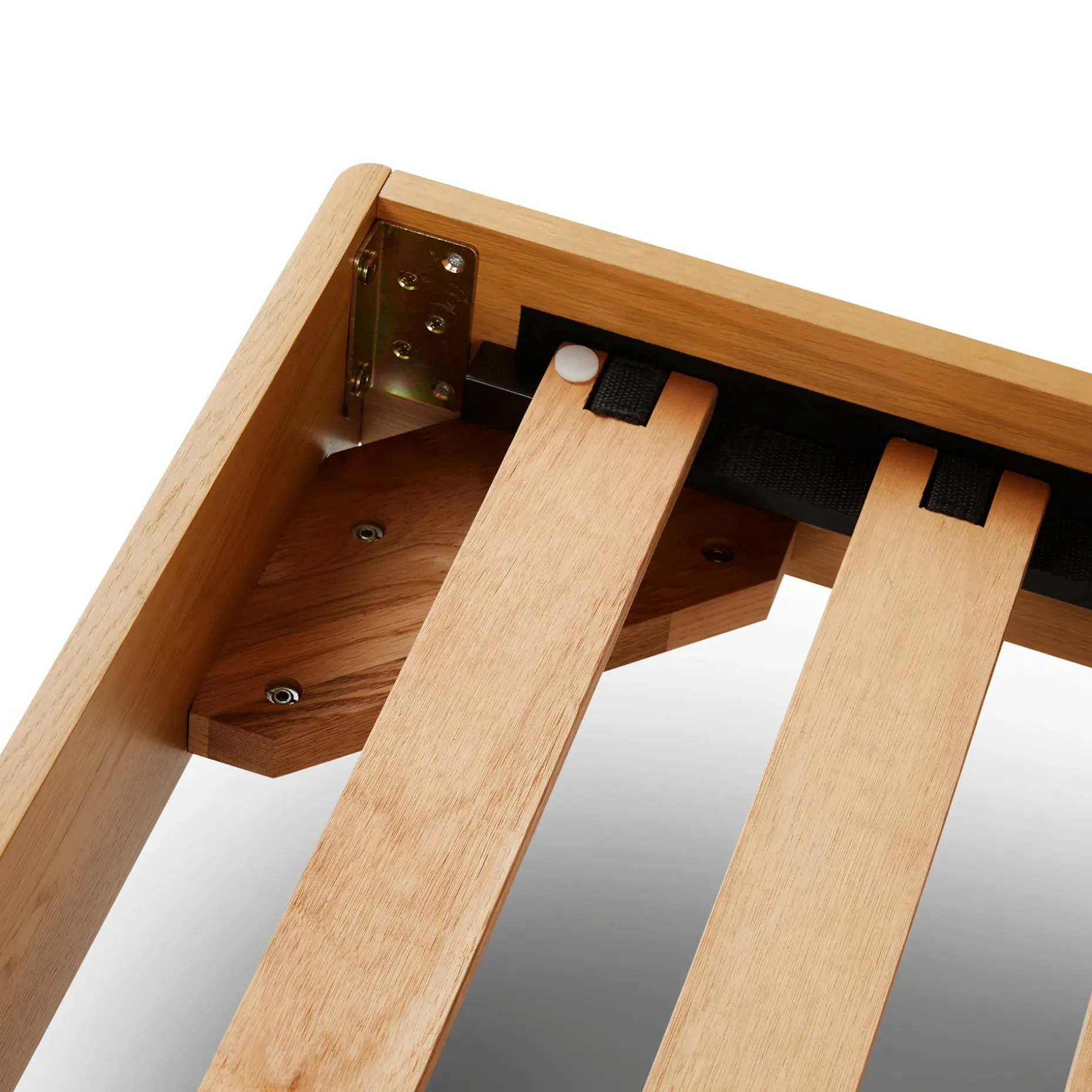 Nera Queen Low Profile Bed - Oak