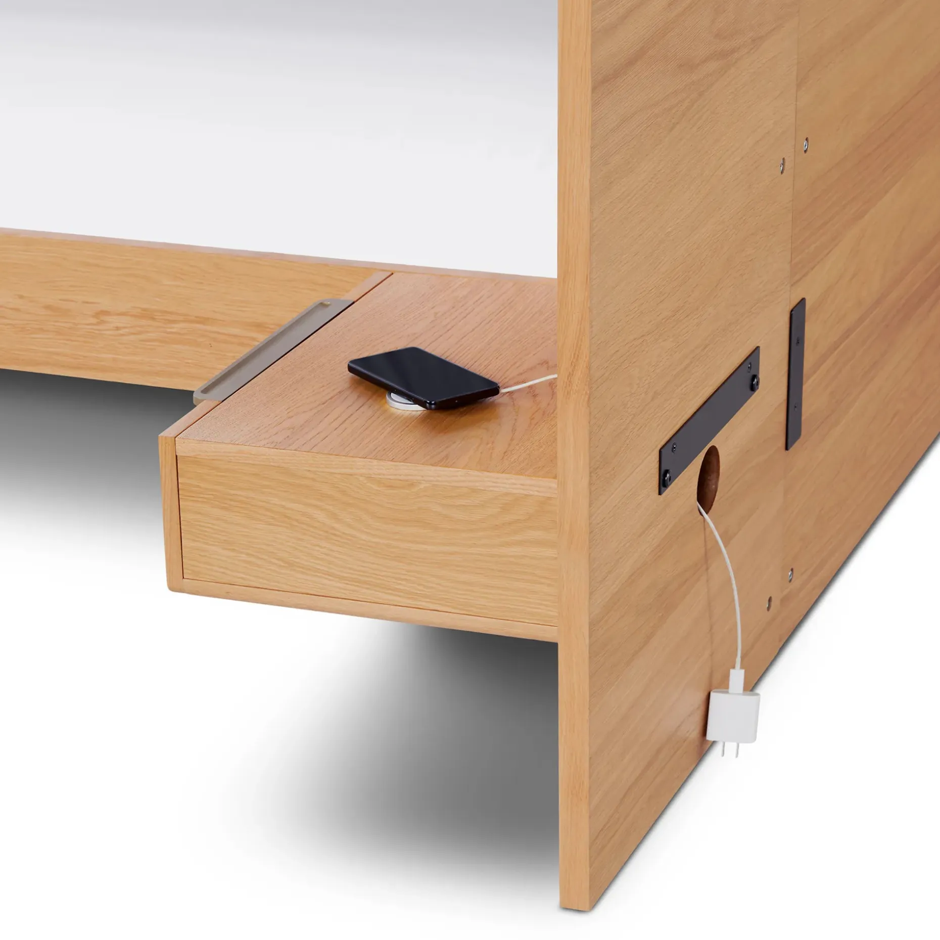 Nera Queen Low Profile Bed with Nightstands Set - Oak