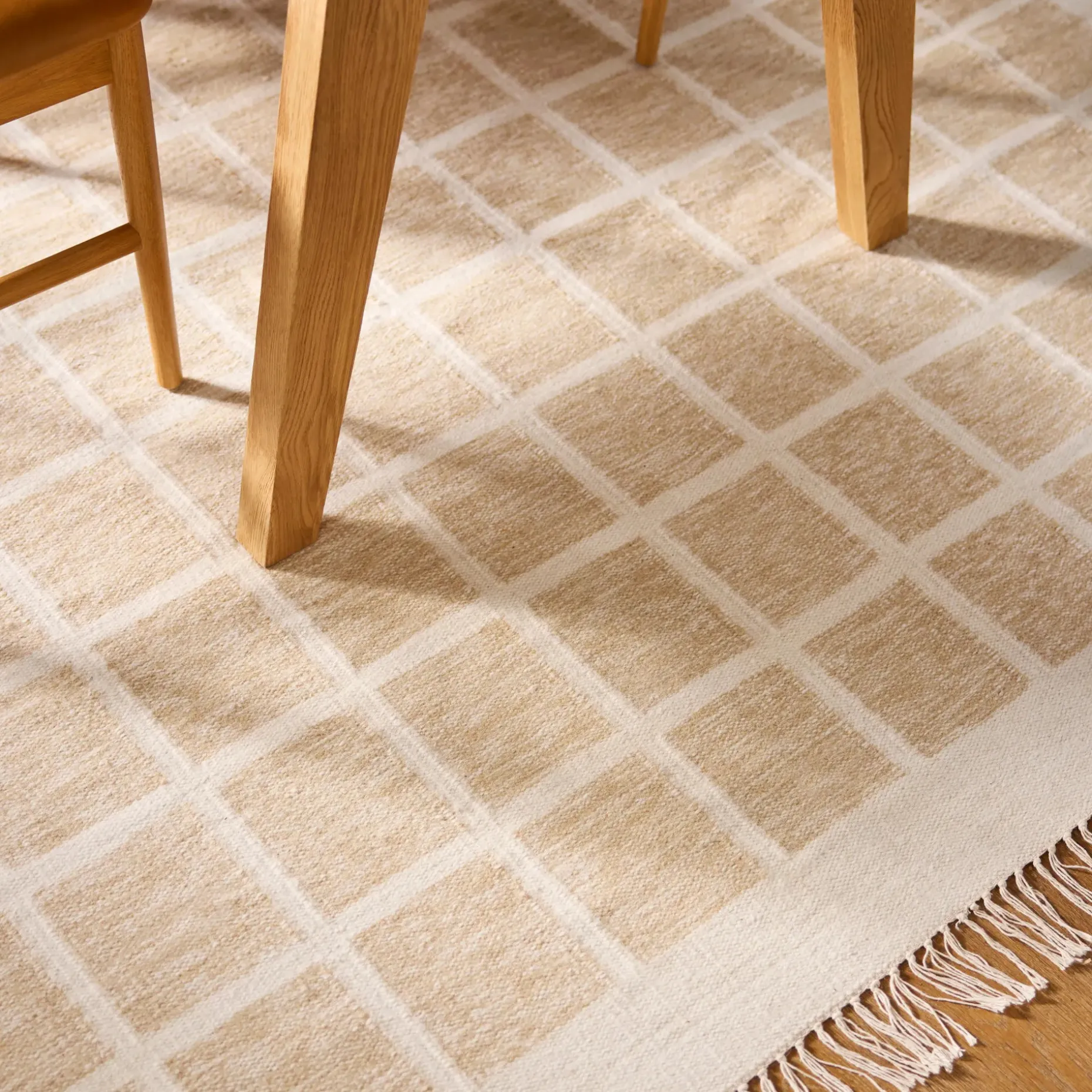 Norell 8 x 10 Rug - Windowpane