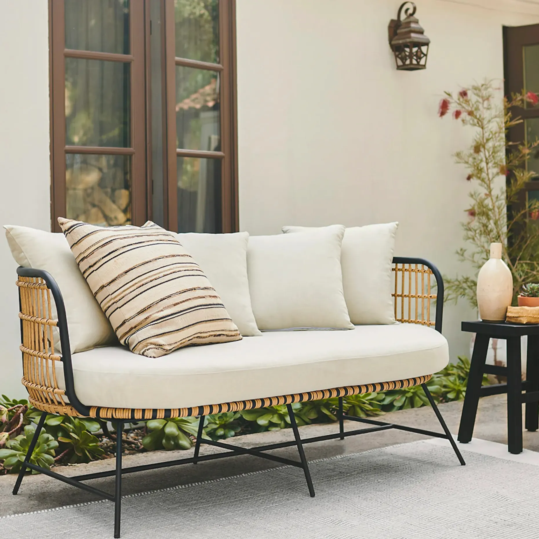 Onya 63.5" Outdoor Loveseat - Lily White