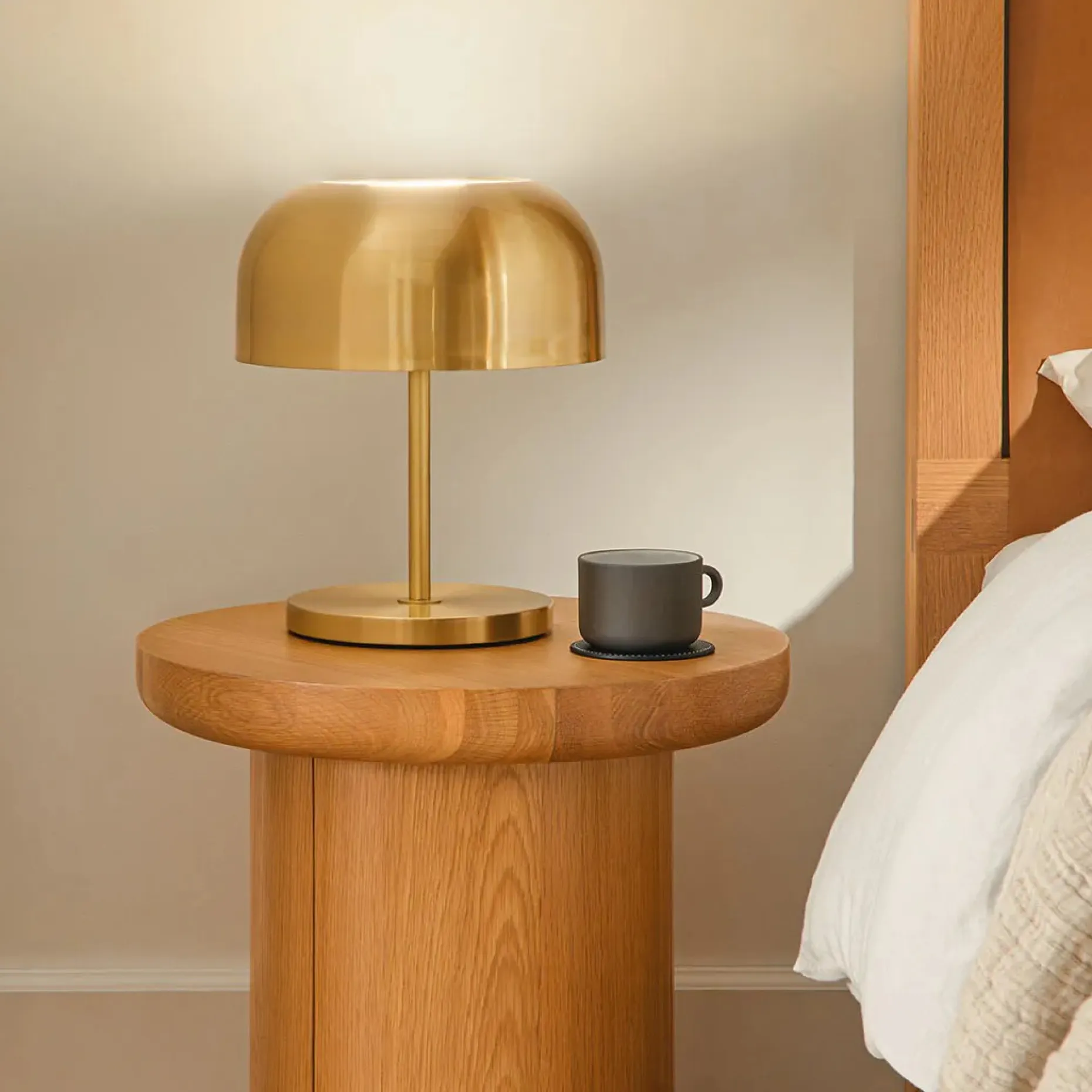 Oslo Table Lamp - Brass