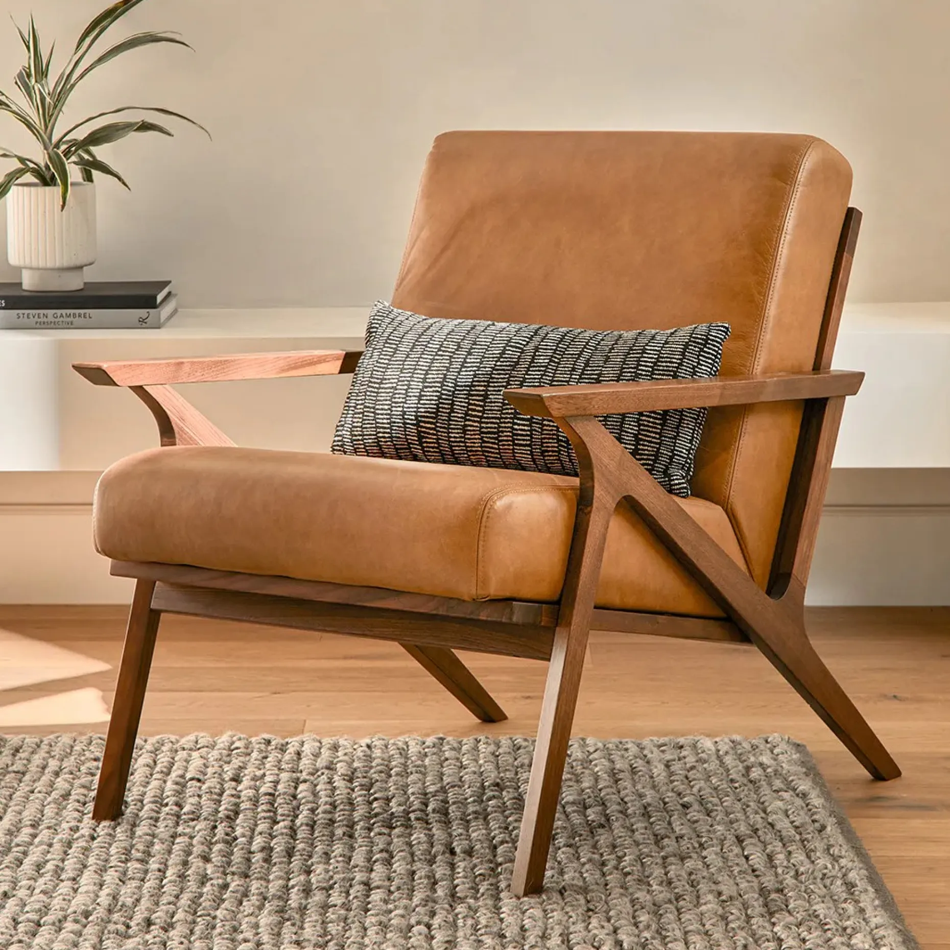 Otio 26" Leather Lounge Chair - Walnut and Toscana Tan