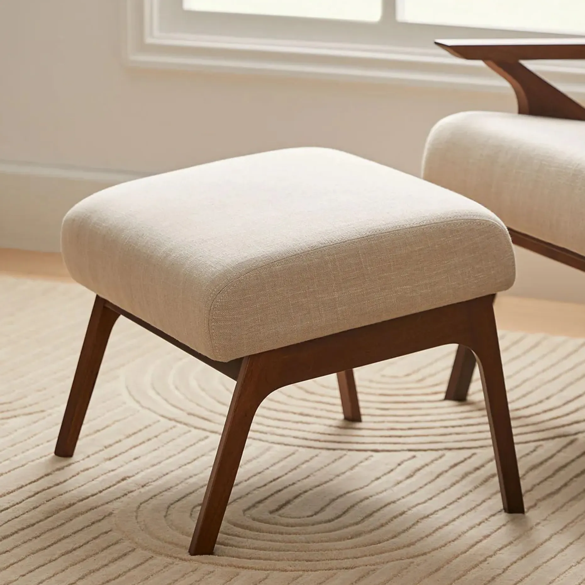Otio 22" Ottoman - Walnut and Welsh Taupe