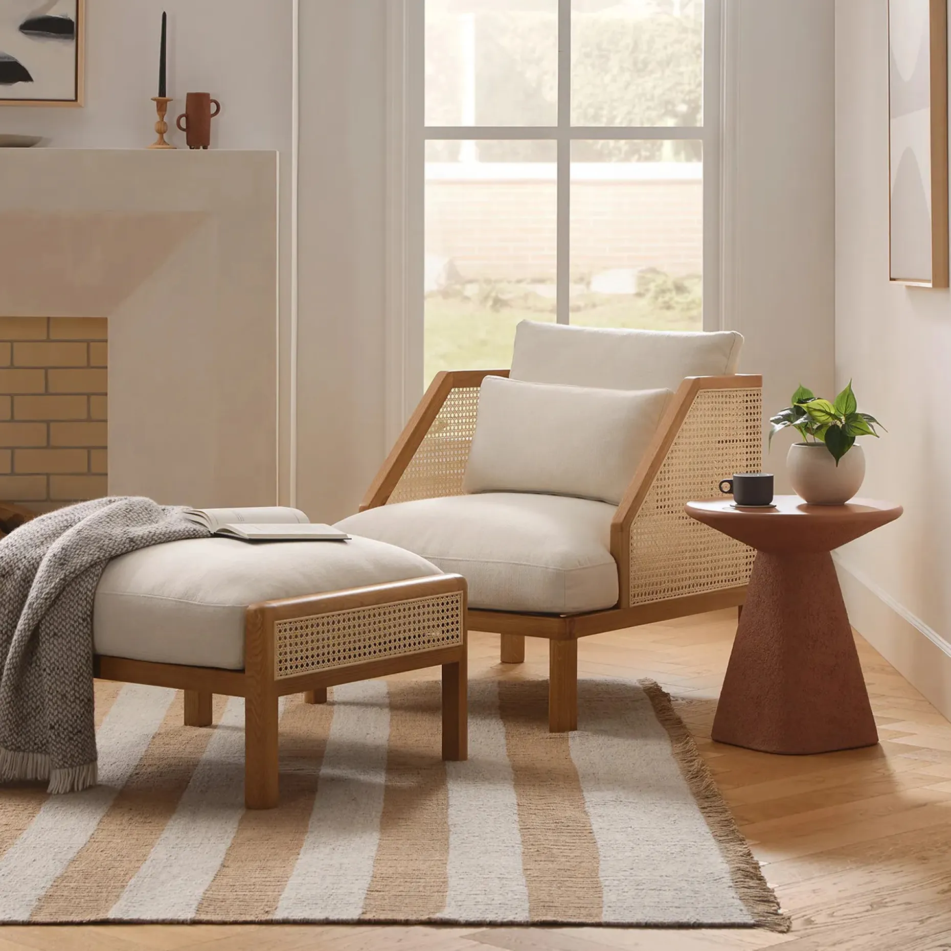 Ozetta Concrete Side Table - Moonlit Rust