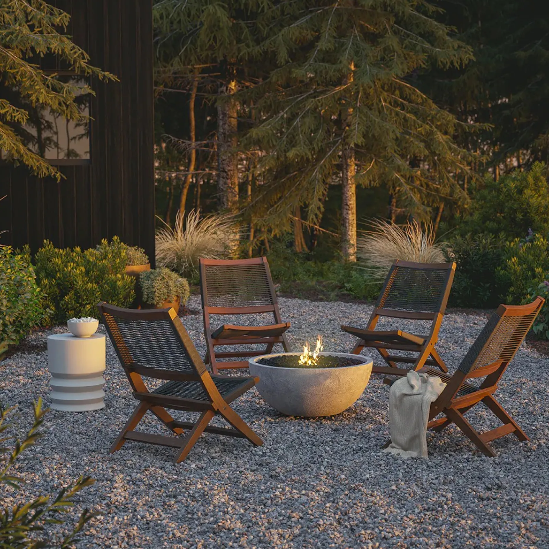 Pindo Outdoor Concrete Side Table - White