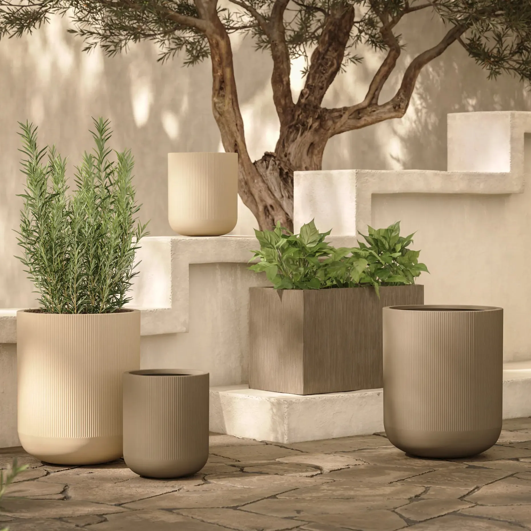 Reya Large Indoor/Outdoor Planter - Concrete Gray