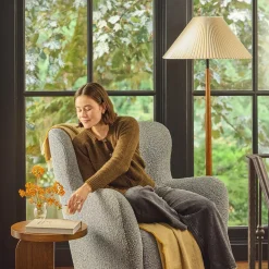 Rye Floor Lamp - Walnut