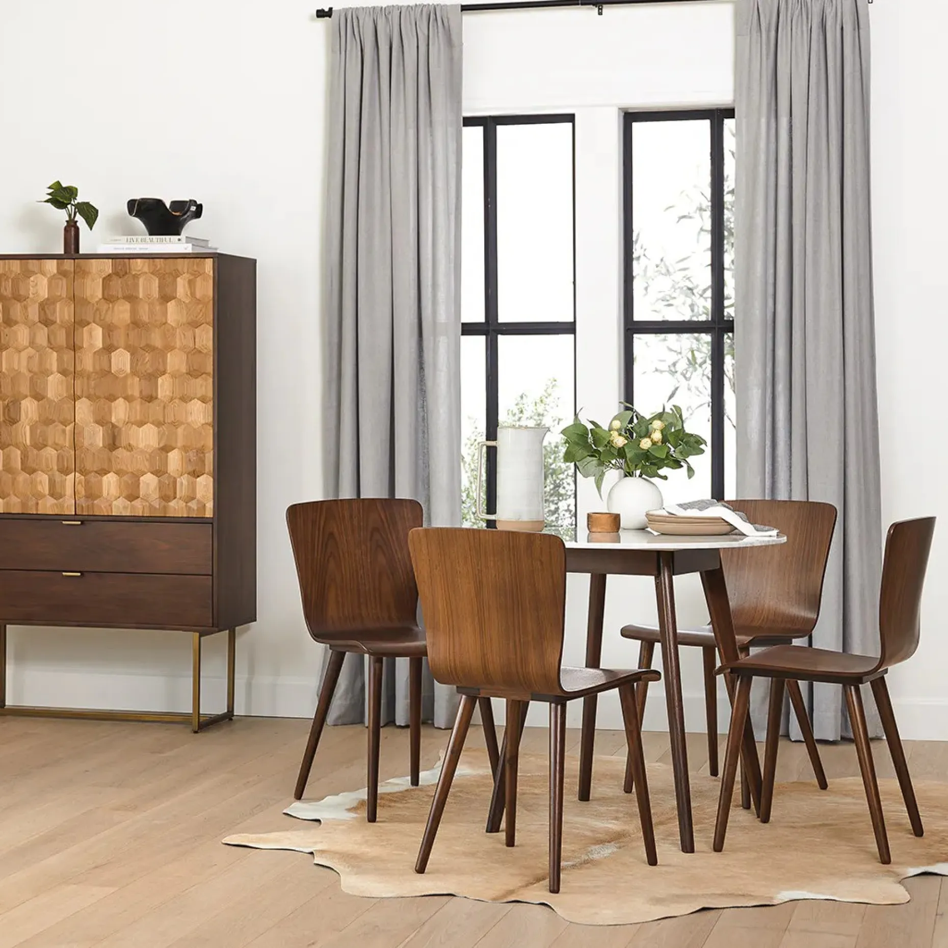 Sede Dining Chair - Walnut