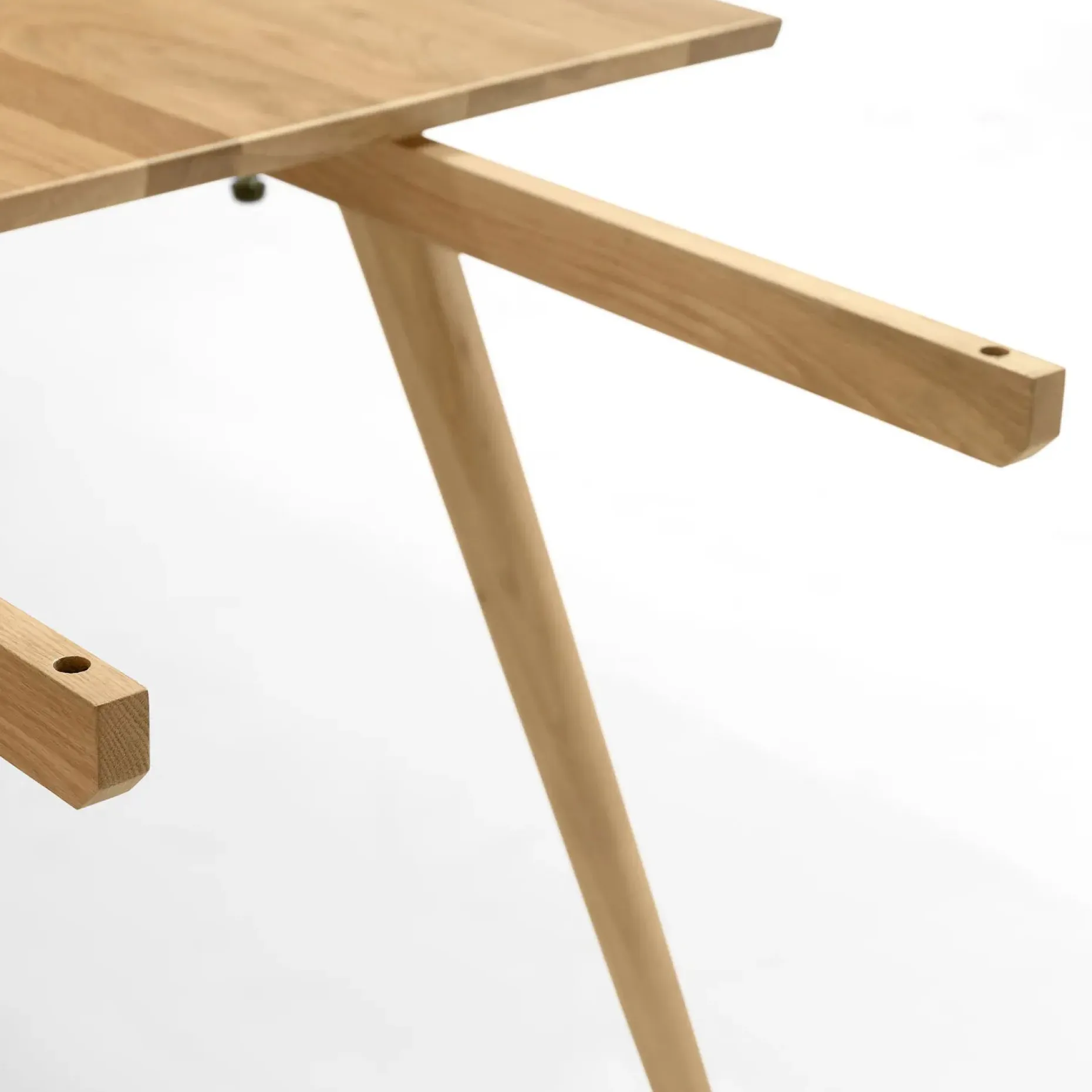Seno 71" - 110" Extendable Dining Table - Oak