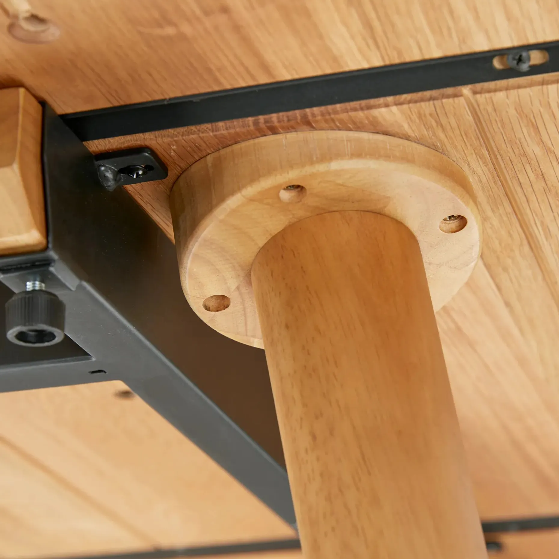 Seno 71" - 110" Extendable Dining Table - Oak