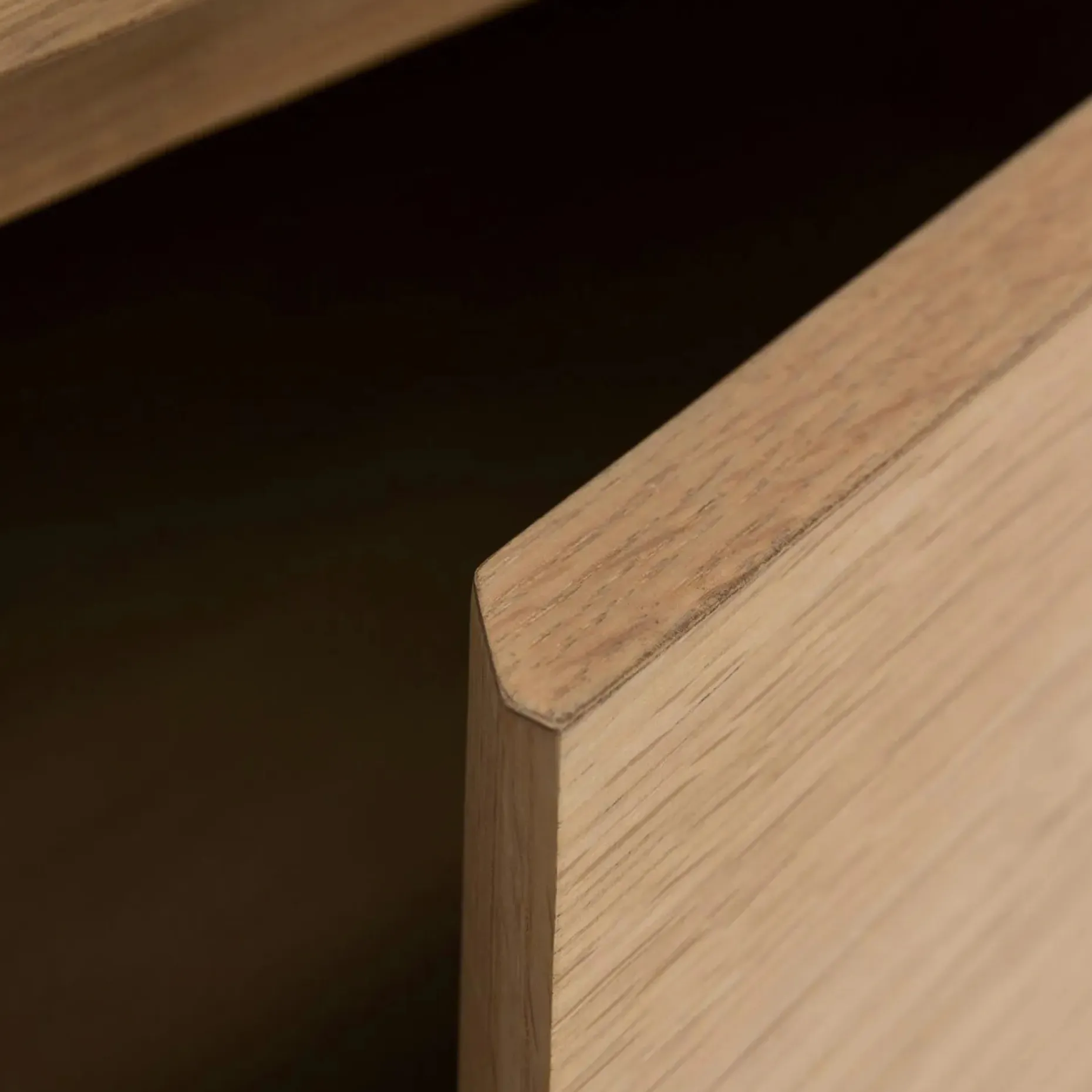 Seno 63" Low Media Unit - Oak