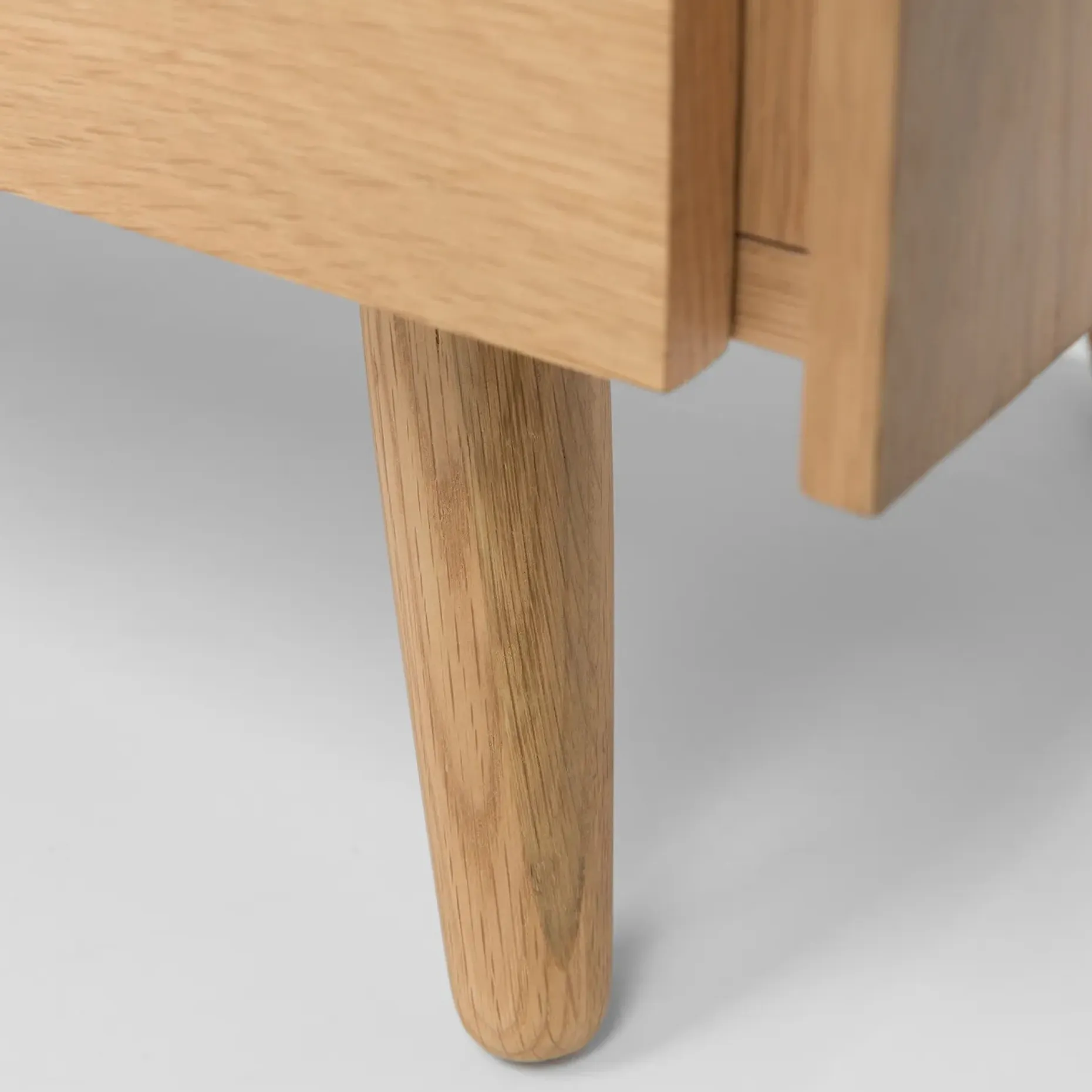 Seno 63" Low Media Unit - Oak