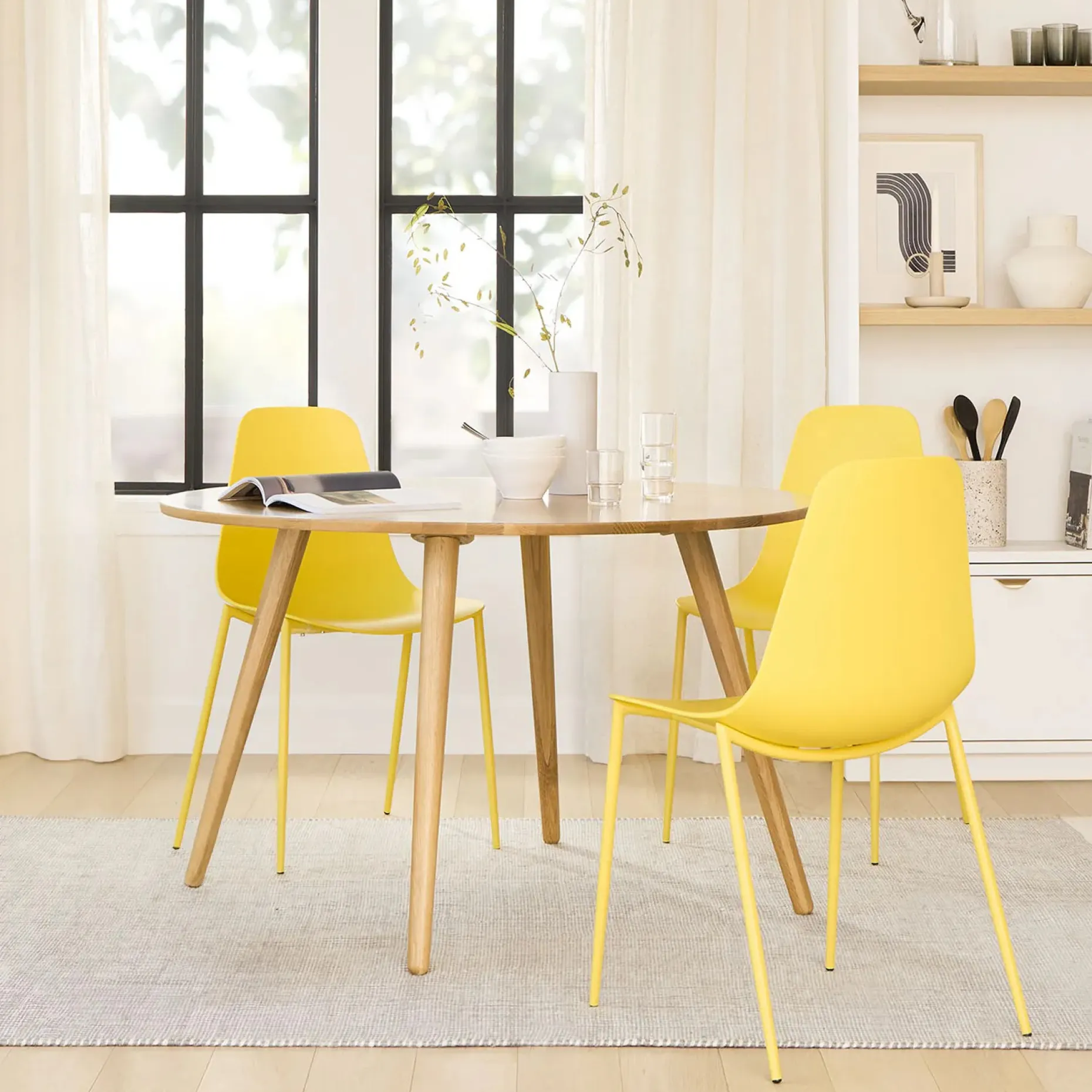 Seno 47" Round Dining Table - Oak