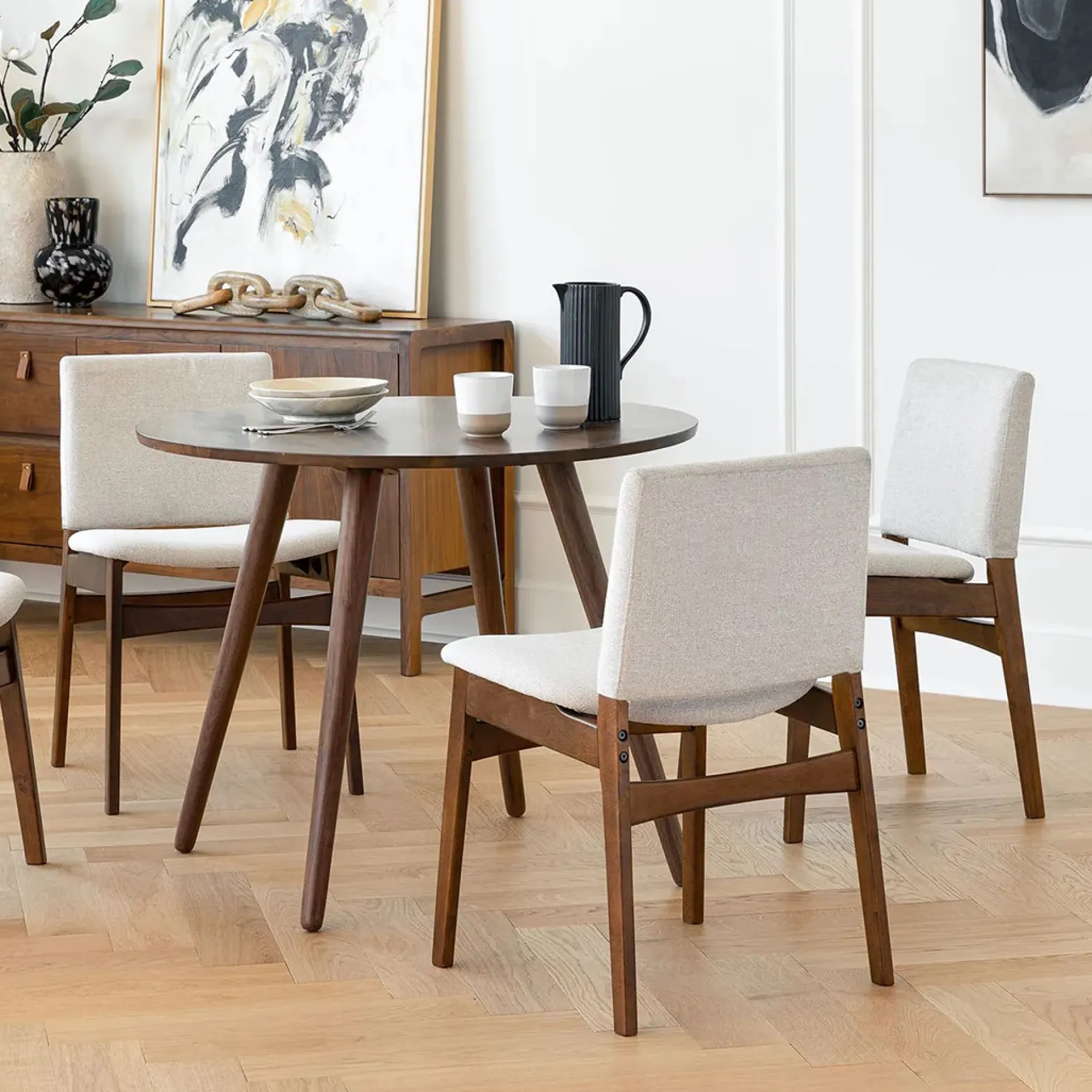 Seno 36" Round Dining Table - Walnut