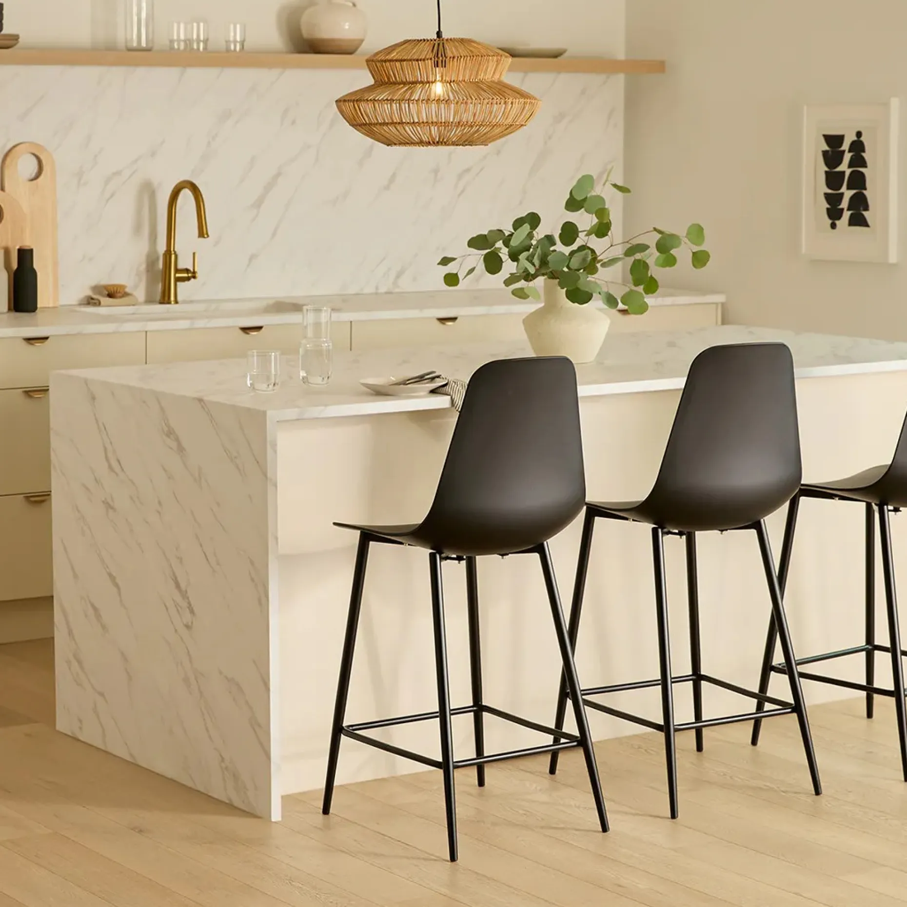 Svelti Counter Stool - Pure Black