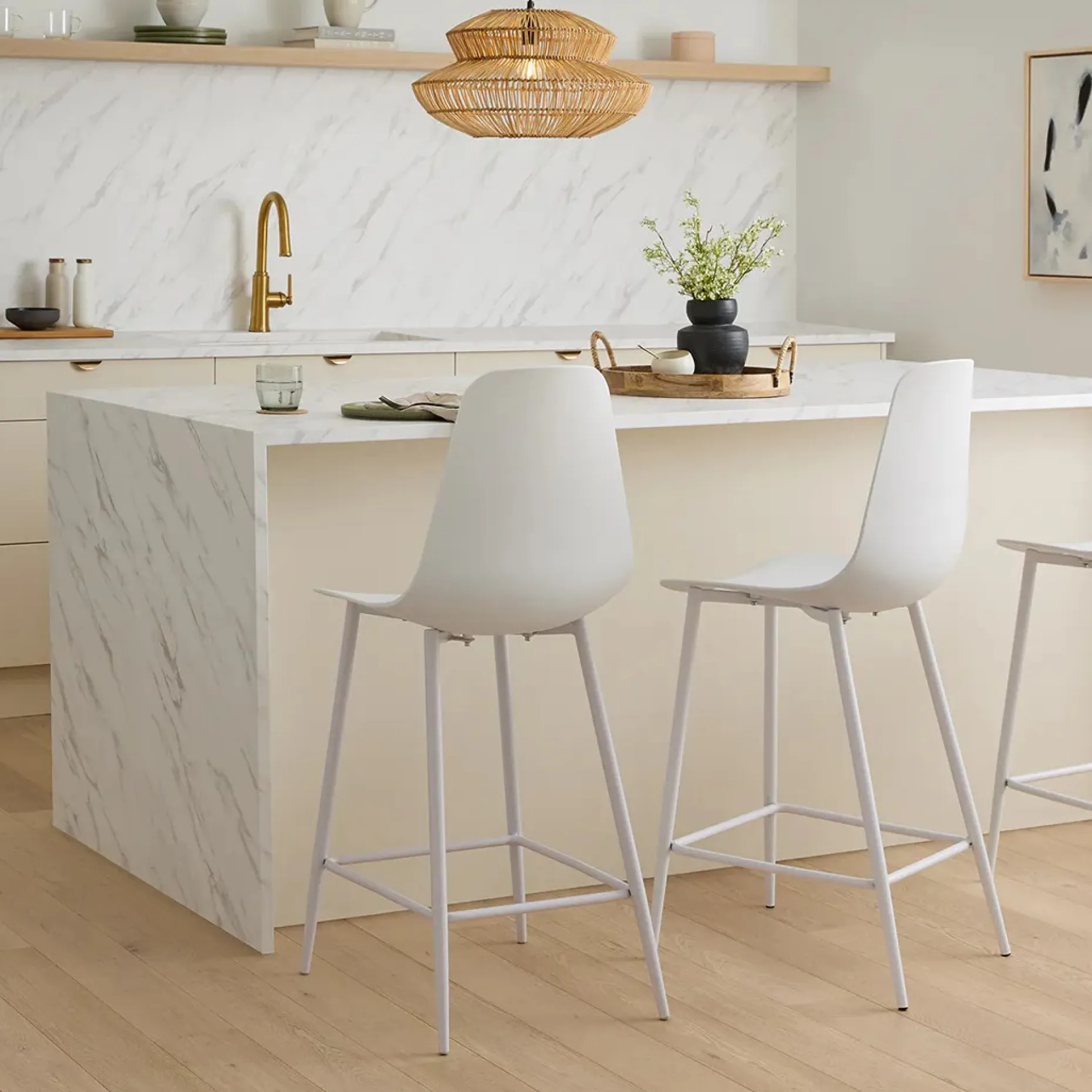 Svelti Counter Stool - Pure White