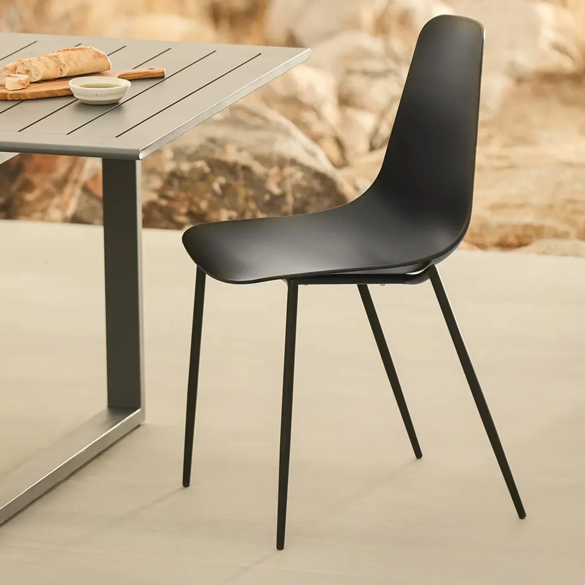 Svelti Dining Chair - Pure Black