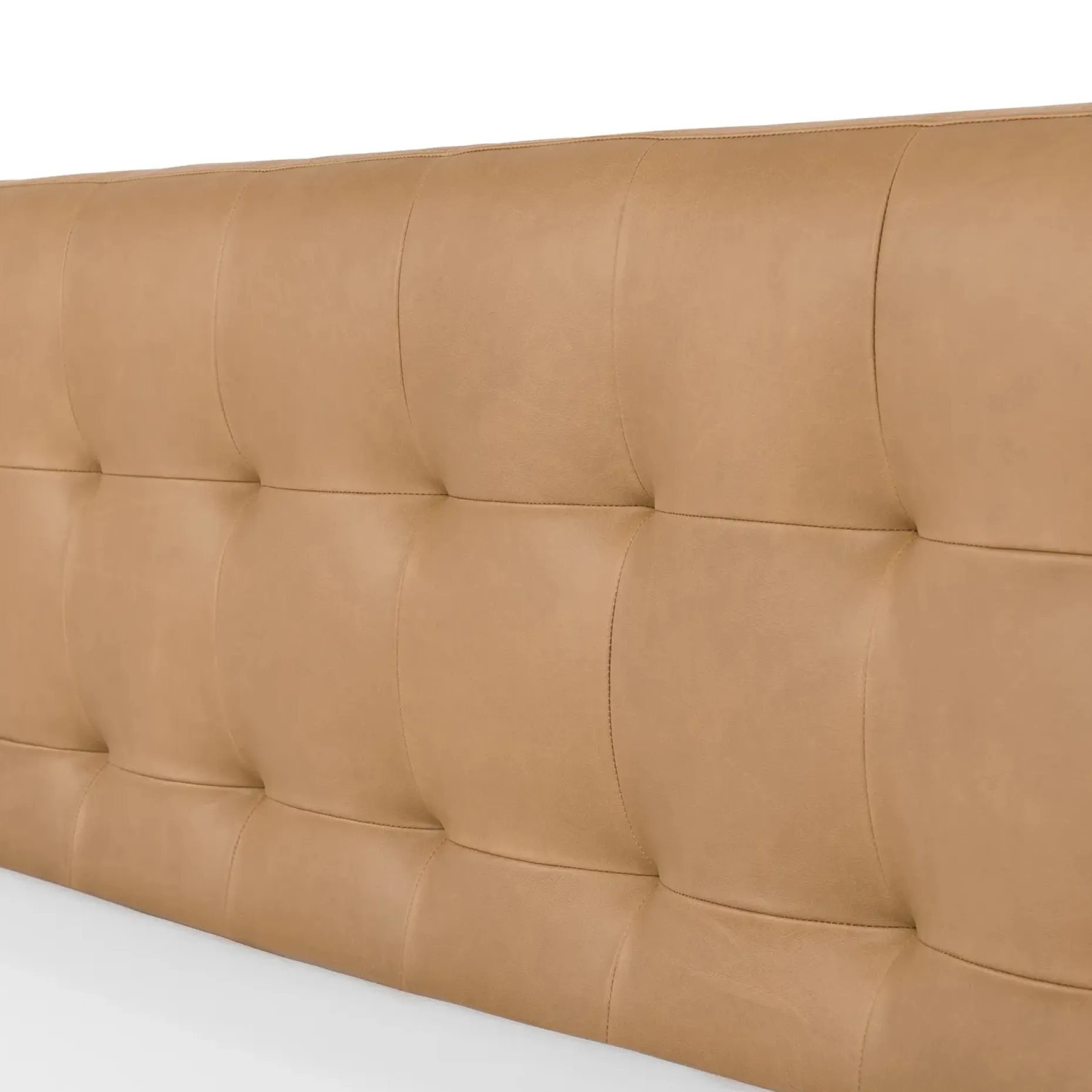 Sven Queen Tufted Leather Bed - Charme Tan