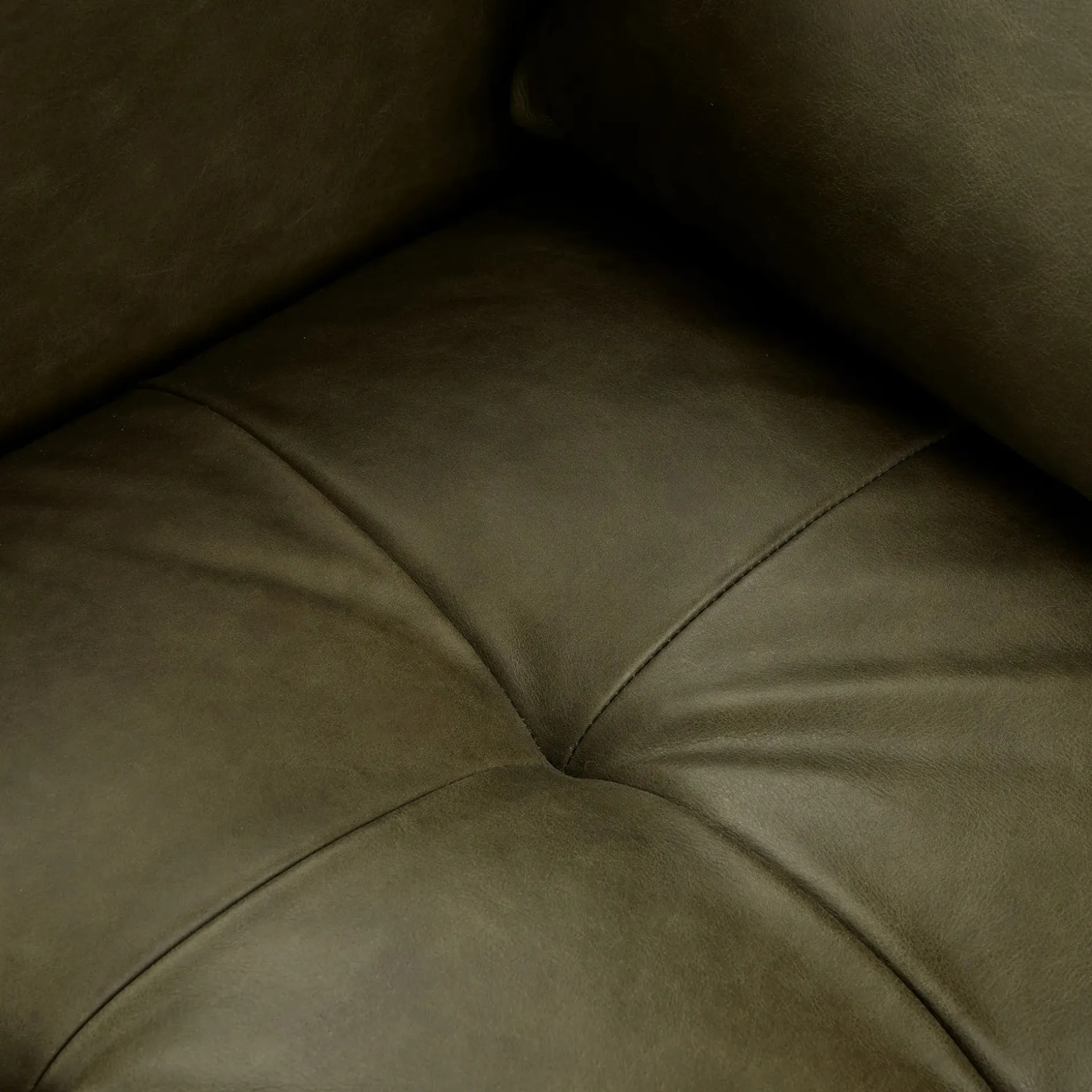 Sven 42" Tufted Leather Lounge Chair - Charme Green