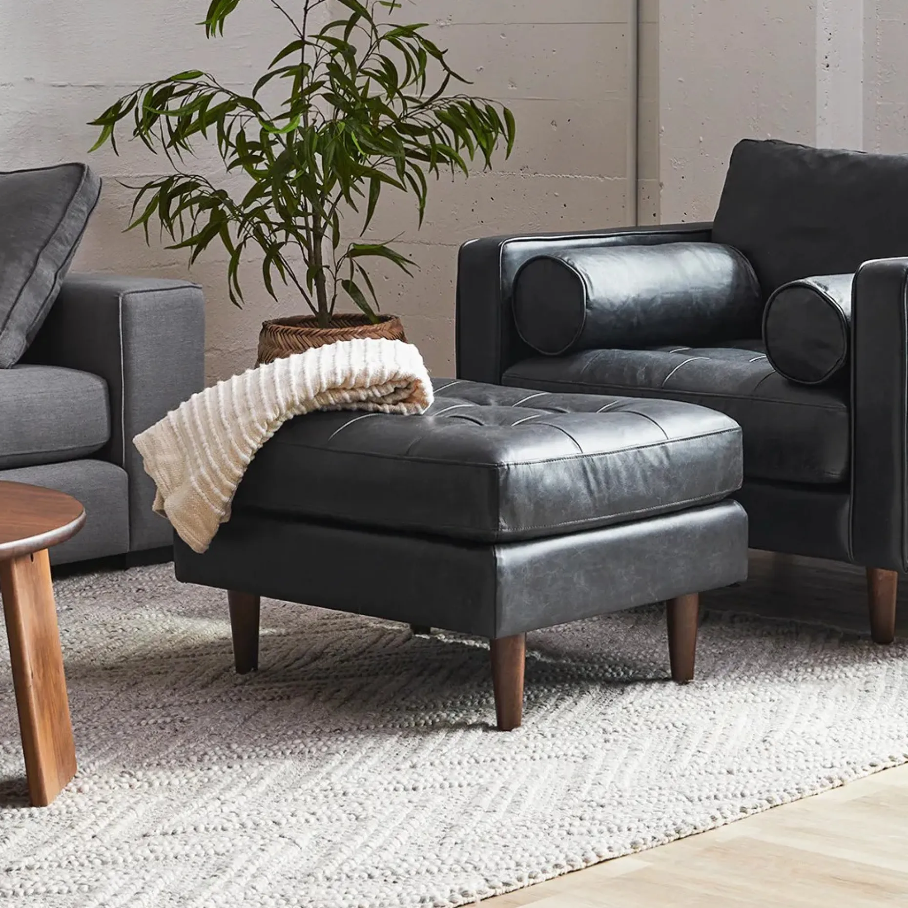 Sven 30" Tufted Leather Ottoman - Oxford Black