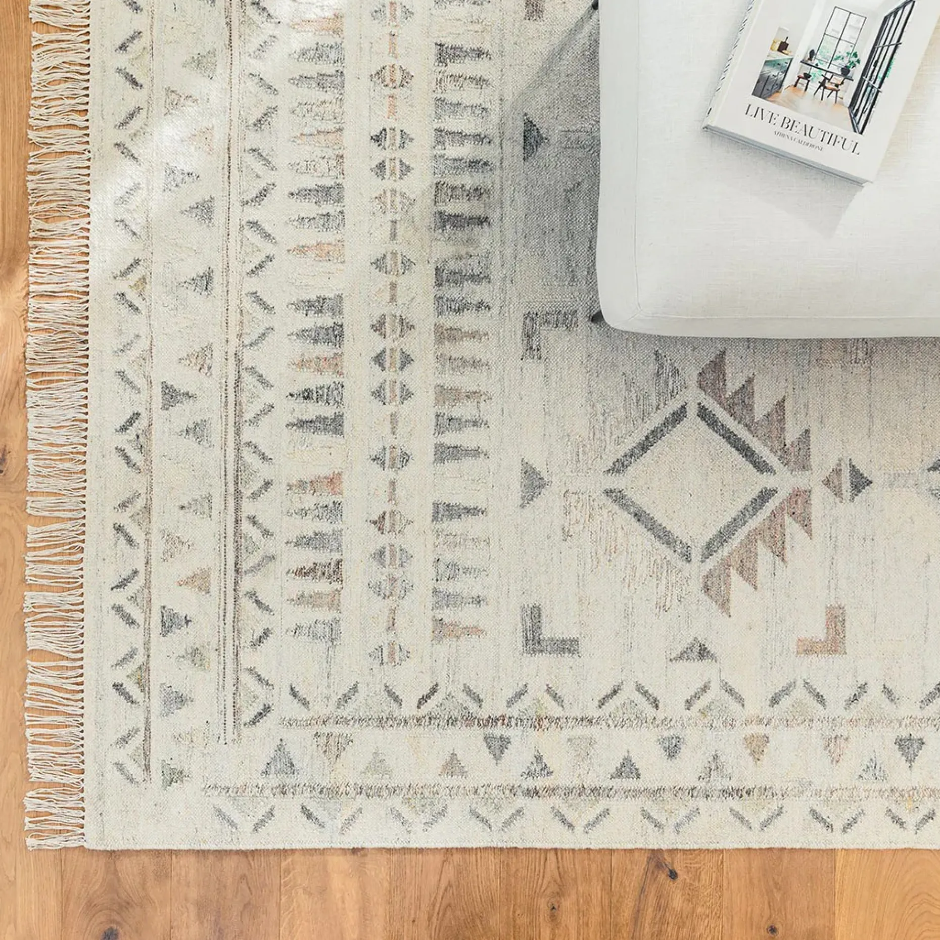 Tida 8 x 10 Rug - Silver Etch