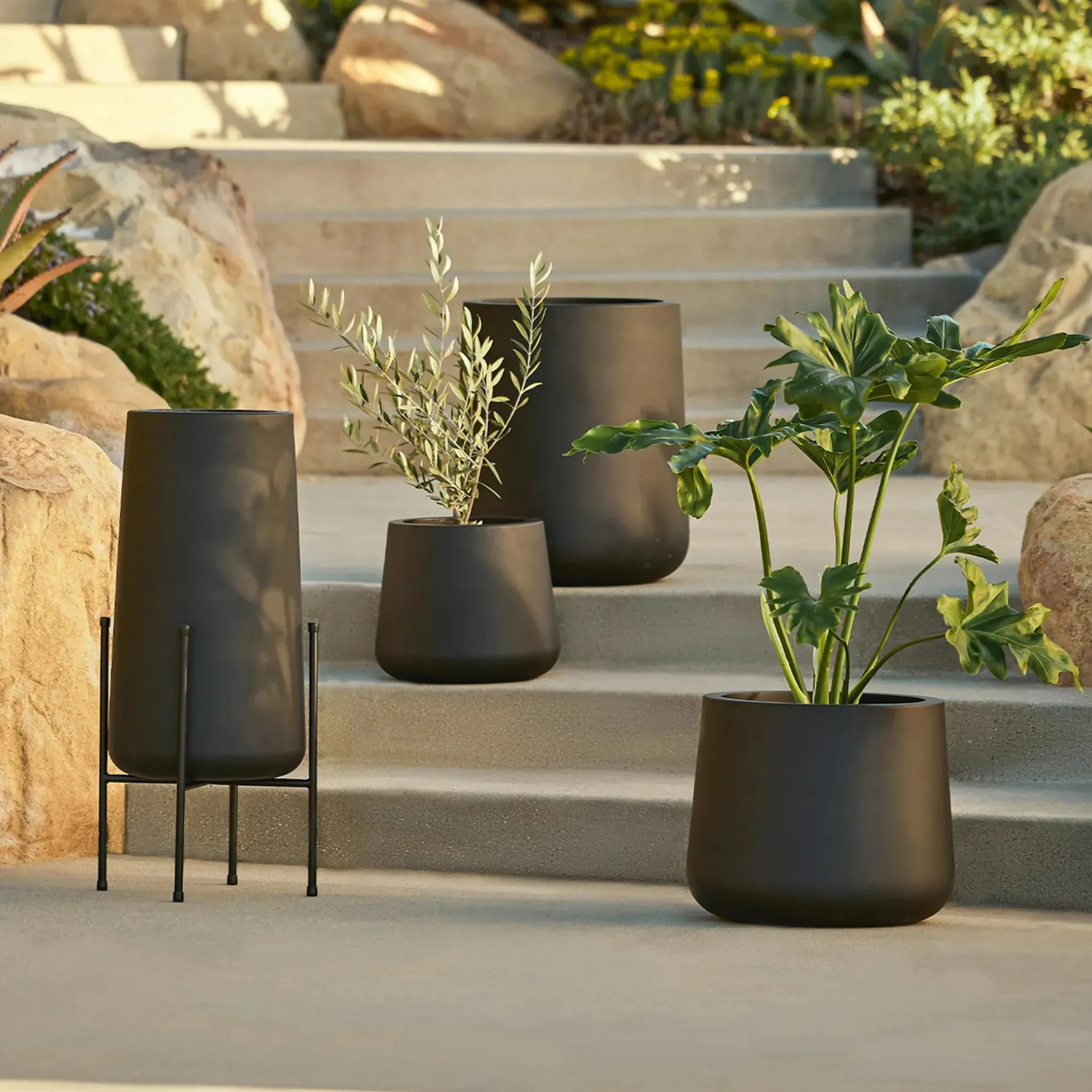 Tuva Wide Indoor/Outdoor Planter - Black