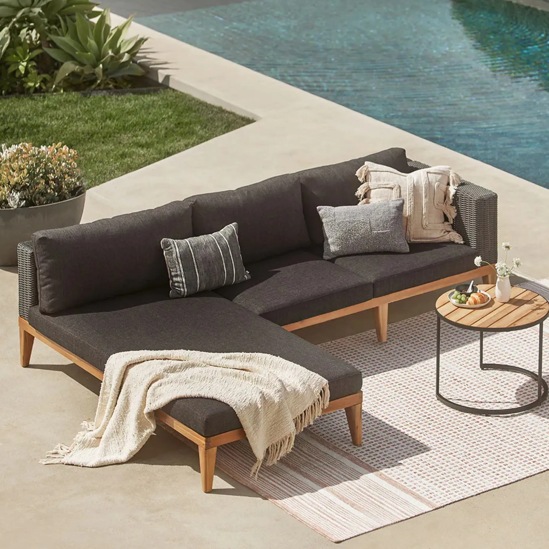 Urba 98" Outdoor Reversible Sectional - Slate Gray