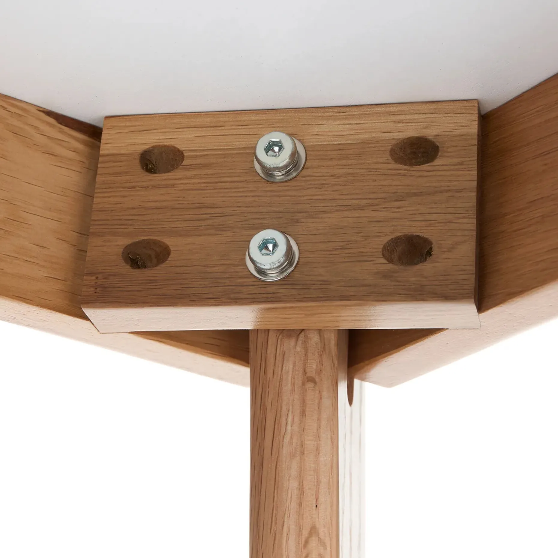 Vena Cafe Table - Oak and Marble