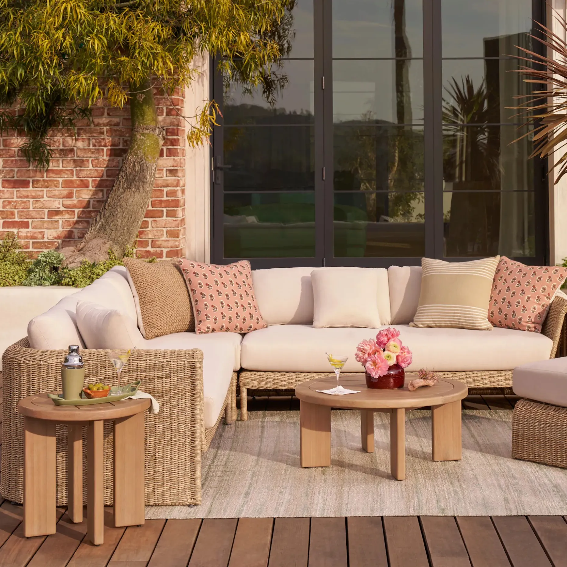 Willa 107.25" Outdoor Wicker Corner Sectional Set - Dravite Ivory